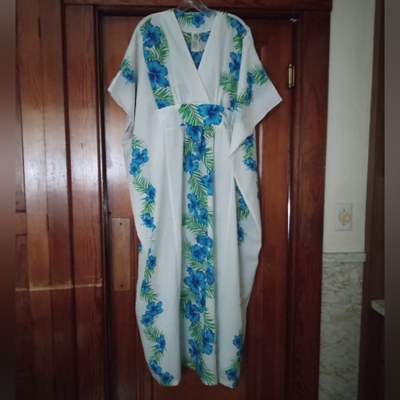 Royal Hawaiian Creations Womens Kaftan One Size OSFM Vintage Lightweight Floral - Picture 9 of 15